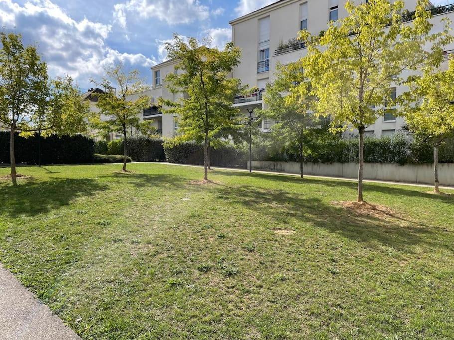 Studio 28 M2 & Jardin Privatif 20 M2 مونتينيو لي بروتون المظهر الخارجي الصورة